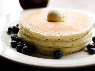 HotPlates-BlueberryPancakes-crRyanWisniewski-07092015.jpg