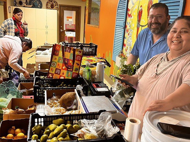 Vendors at El Mercadito de Centro.