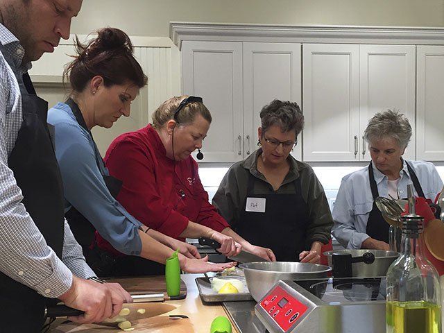 Food-CookingClass-crCarolynFath-10152015.jpg