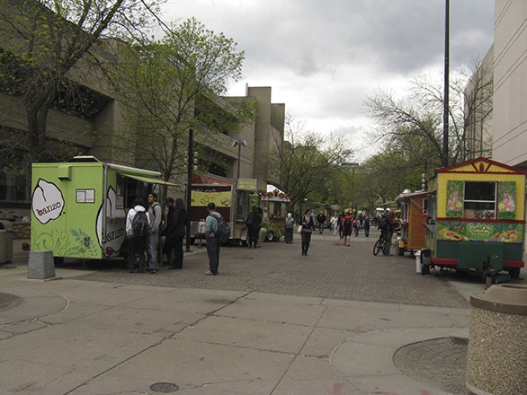 586FoodLibraryMallFoodCarts3909.jpg