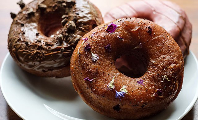 Food-Field-Table-donuts-crPauliusMusteikis-07282016.jpg