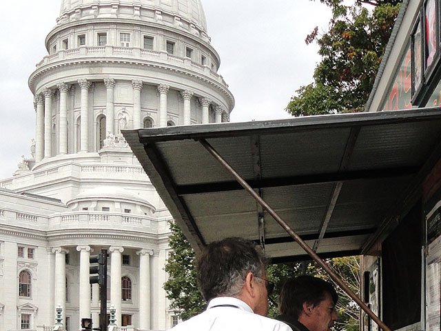 Food-Food-Cart-crCarolynFath-11252016.jpg