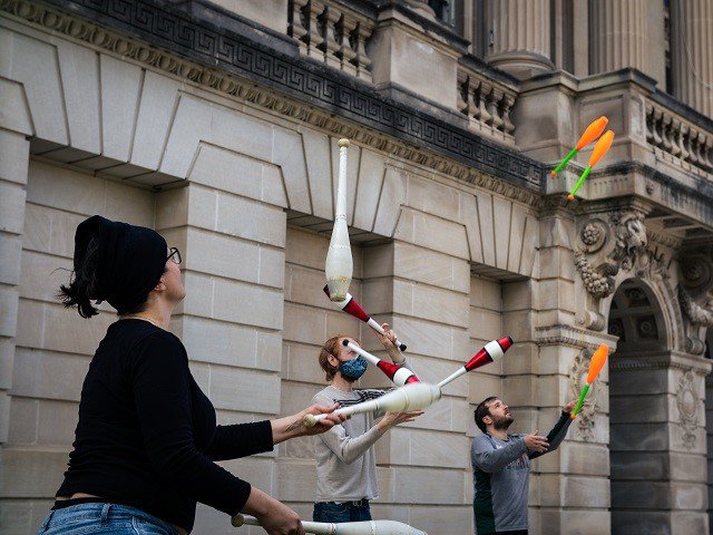 calendar-Madison-Area-Jugglers-2-cr-Colton-Mansavage.jpg