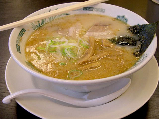 Food-Tonkotsu-Ramen-04242015.jpg