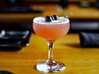 Cocktail-RedSushiGrill2-crPauliusMusteikis-06252015.jpg