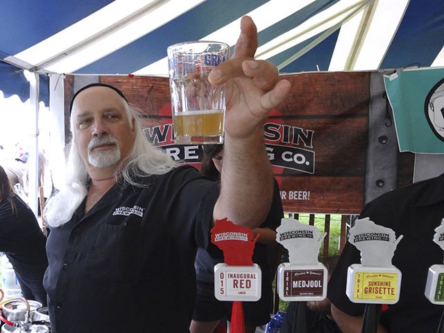 Beer-GreatTasteMidwest20153-crRobinShepard-08102015.jpg