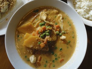 Food-Curry-In-A-Box-4x3-crCarolynFath-08132015.jpg