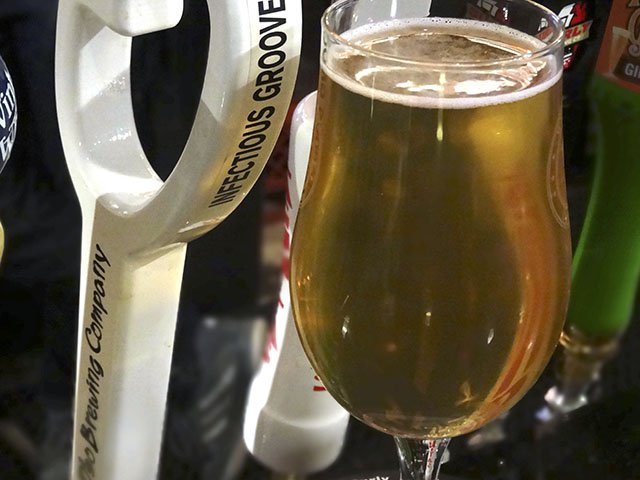 Beer-OsoInfectiousGroove-crRobinShepard-12172015.jpg