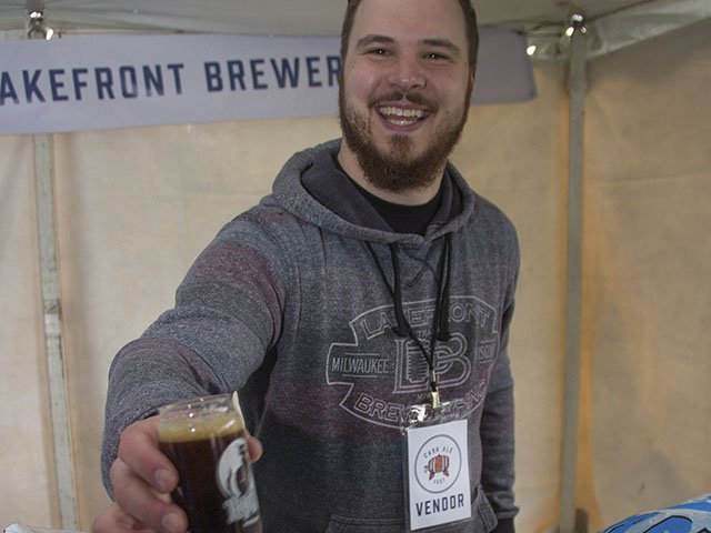 MCBW-Cask-Ale-Fest-Lakefront-Brewery-crScottMauer-05022016.jpg