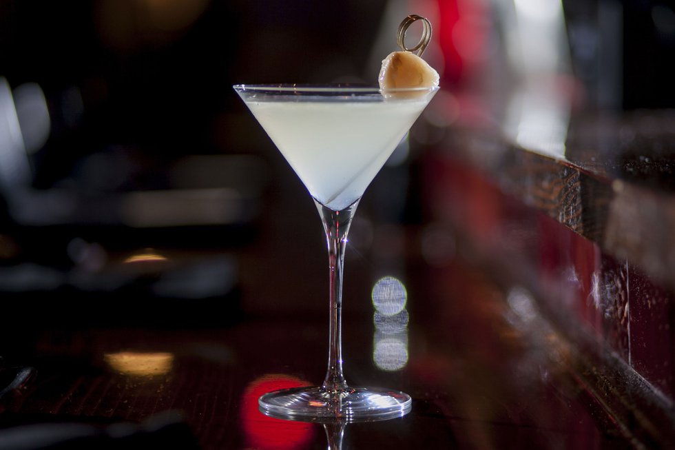 cocktail-RedSushi-lychee-martiniLauraZastrow-07282016.jpg