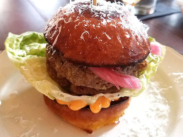 food-Heritage-wagyu-burger-08102017.jpg