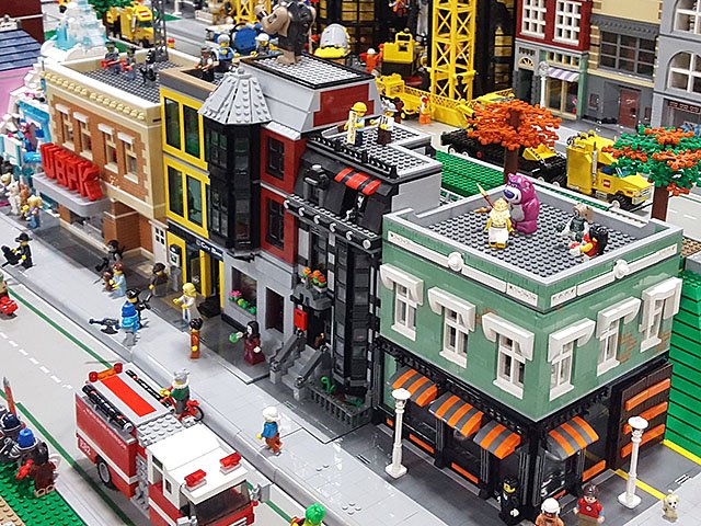 best tables for lego city