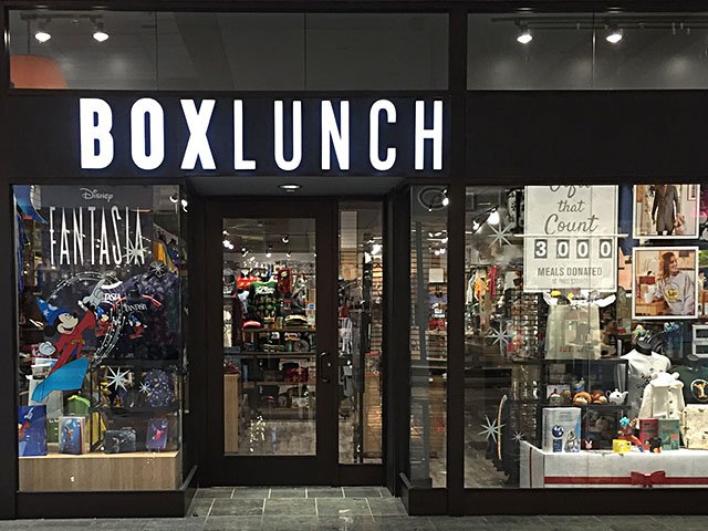 BoxLunch and Crunchyroll collaborate to bring instore experiences
