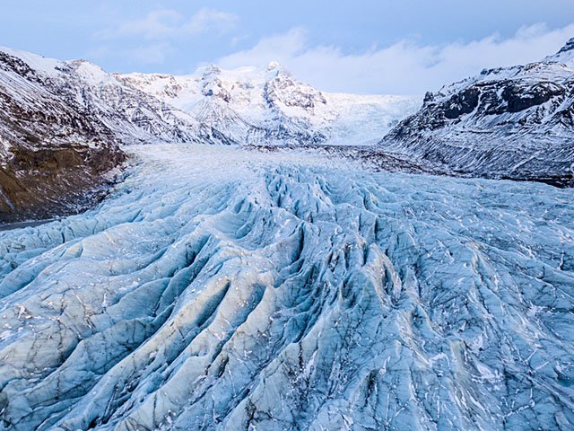 Art-Svinafellsjokull-Glacial-Tongue-crMichaelKienitz-12202018.jpg