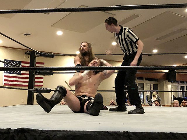 Snapshot-Wrestling-crDylanBrogan-12052019.jpg