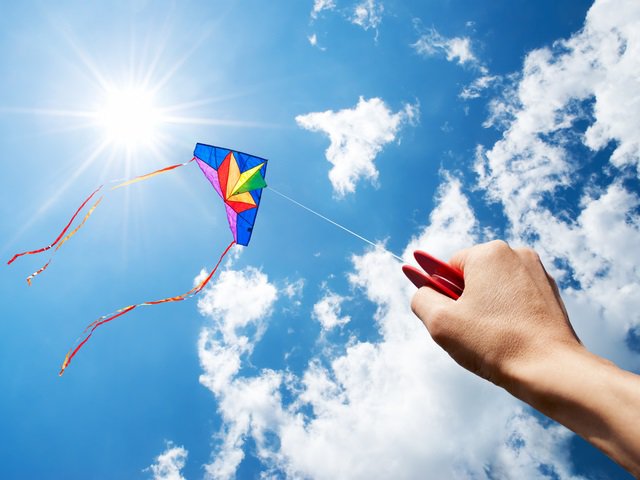 calendar-kite-GettyImages-154170540.jpg