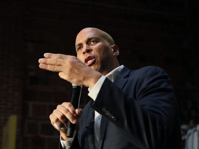 Cory Booker campaigning in Milwaukee 2019