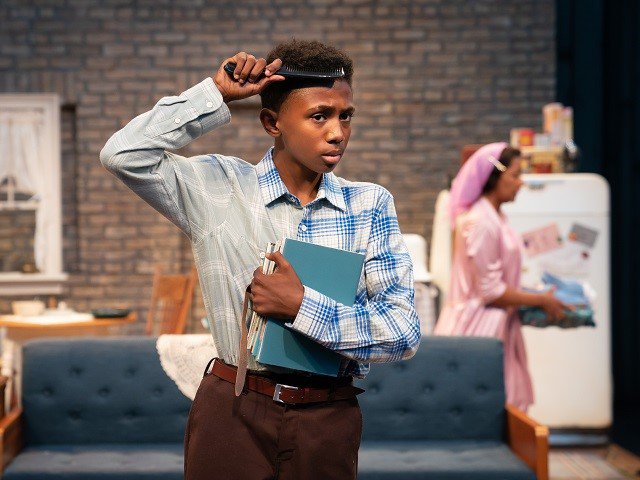 De'Anthony Jackson and Gina Daniels in the American Players Theatre production "A Raisin in the Sun."