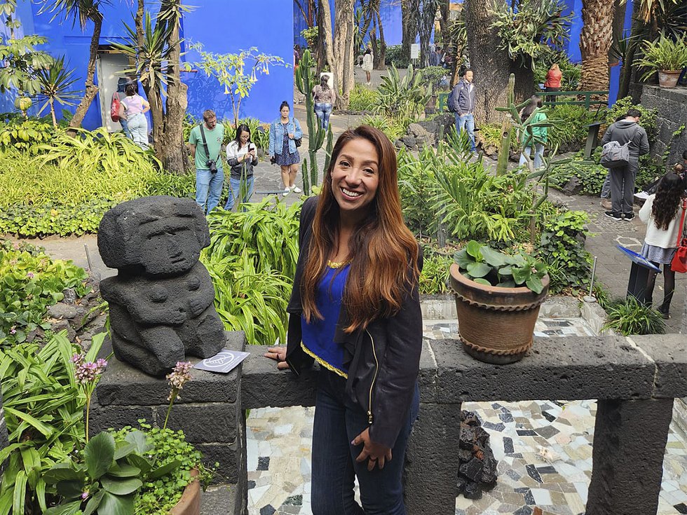 Erika in Mexico City on MISOL trip at the Museo Casa Azul, Frida Kahlo Museum.