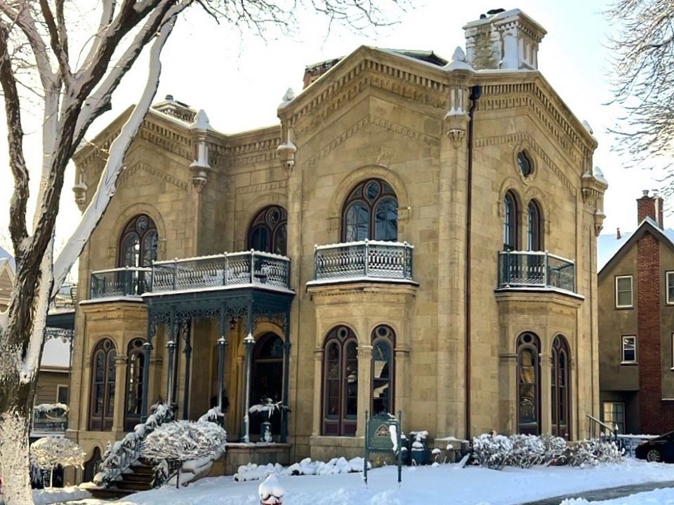 Mansion Hill Inn during winter.