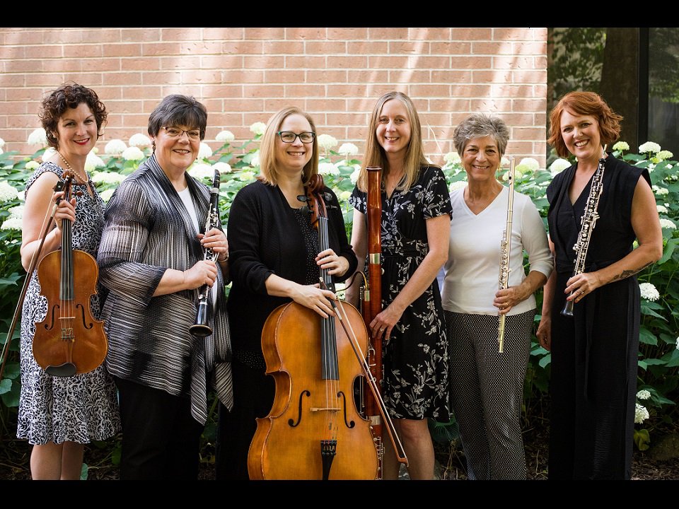 Oakwood Chamber Players and instruments.