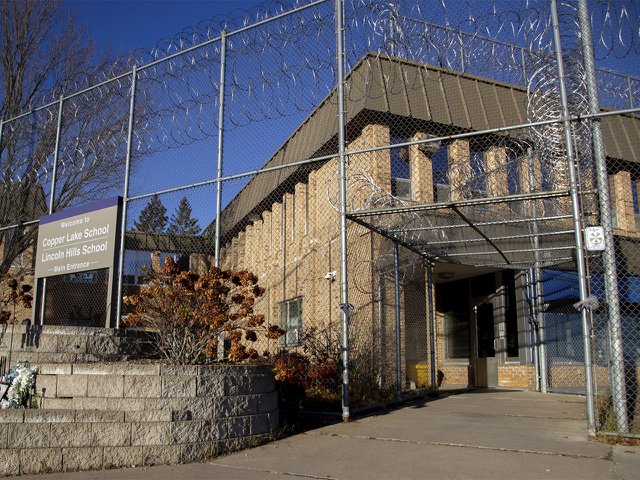 The entrance to Lincoln Hills School.